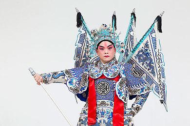 《最终幻想7》主角克劳德迎来生日 官推发布贺图庆生